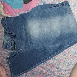 No boundaries skinny jeans size 9 juniors.